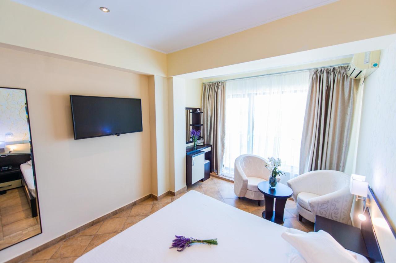 Hotel Prestige مامايا المظهر الخارجي الصورة