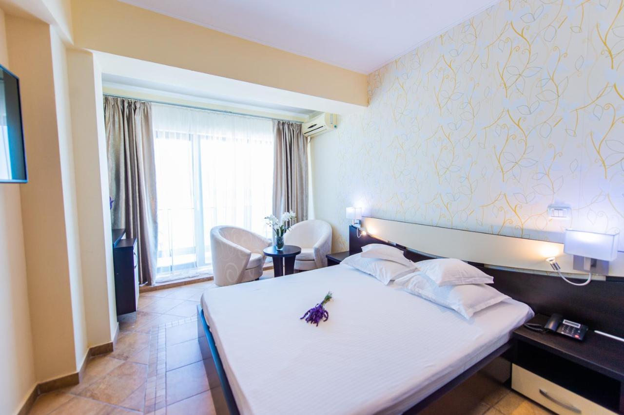 Hotel Prestige مامايا المظهر الخارجي الصورة