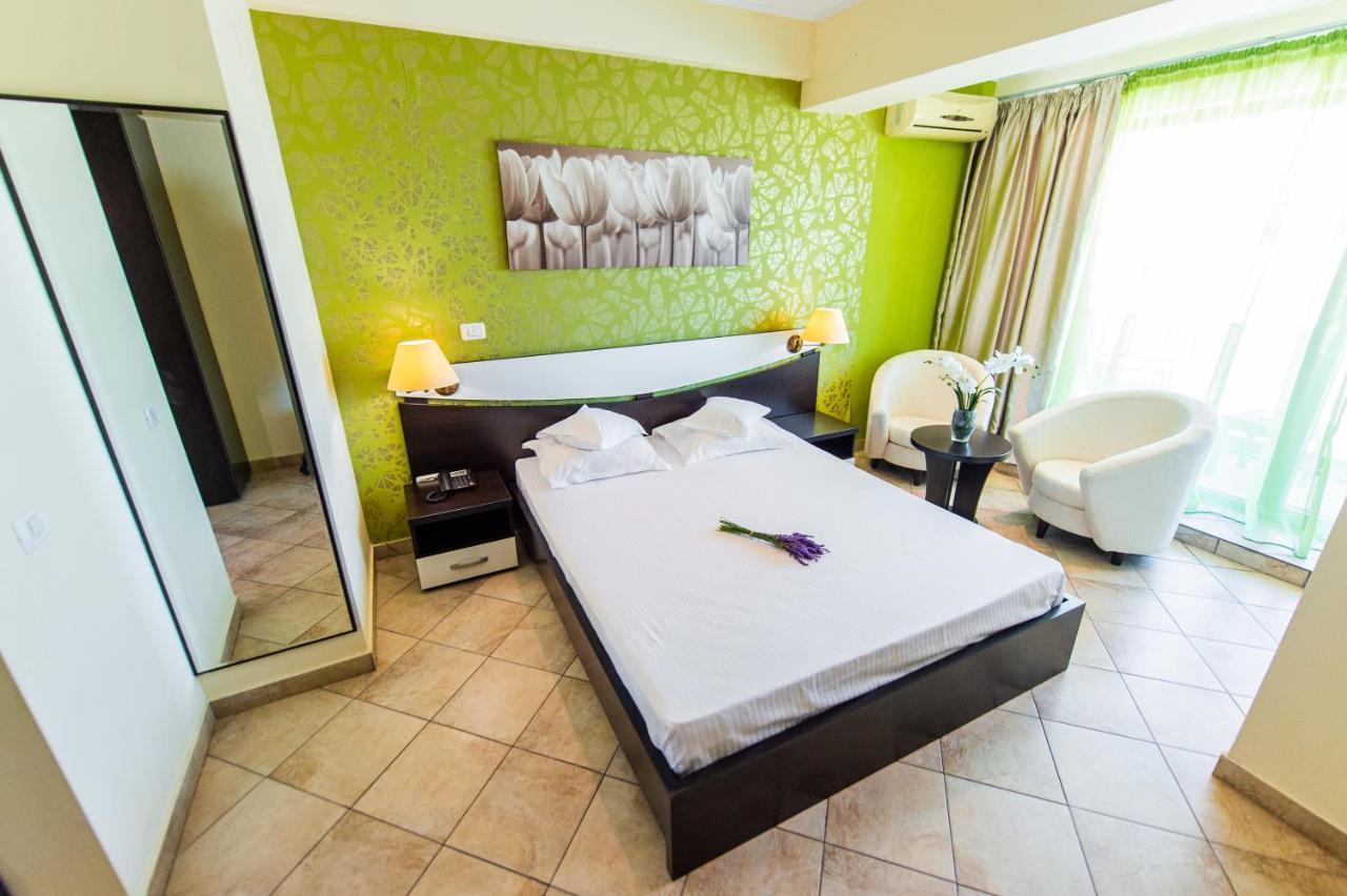 Hotel Prestige مامايا المظهر الخارجي الصورة