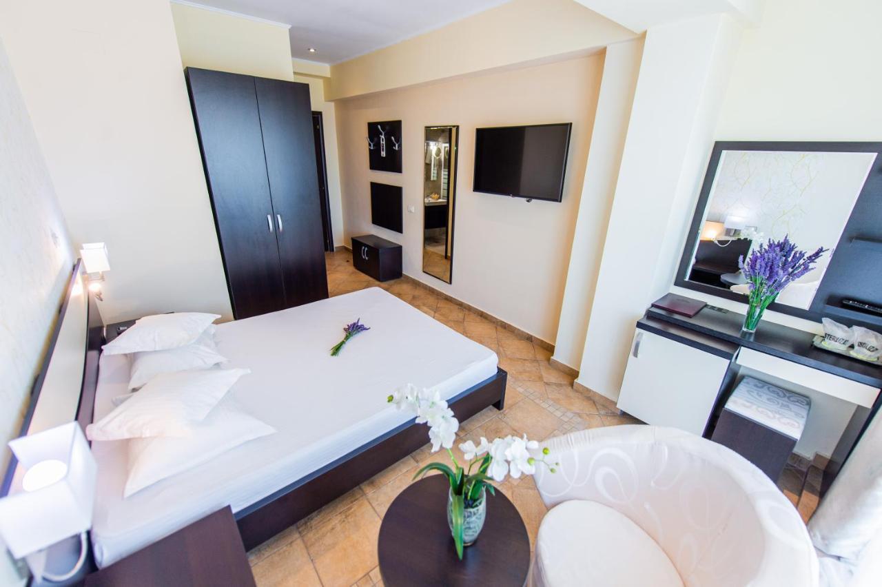 Hotel Prestige مامايا المظهر الخارجي الصورة